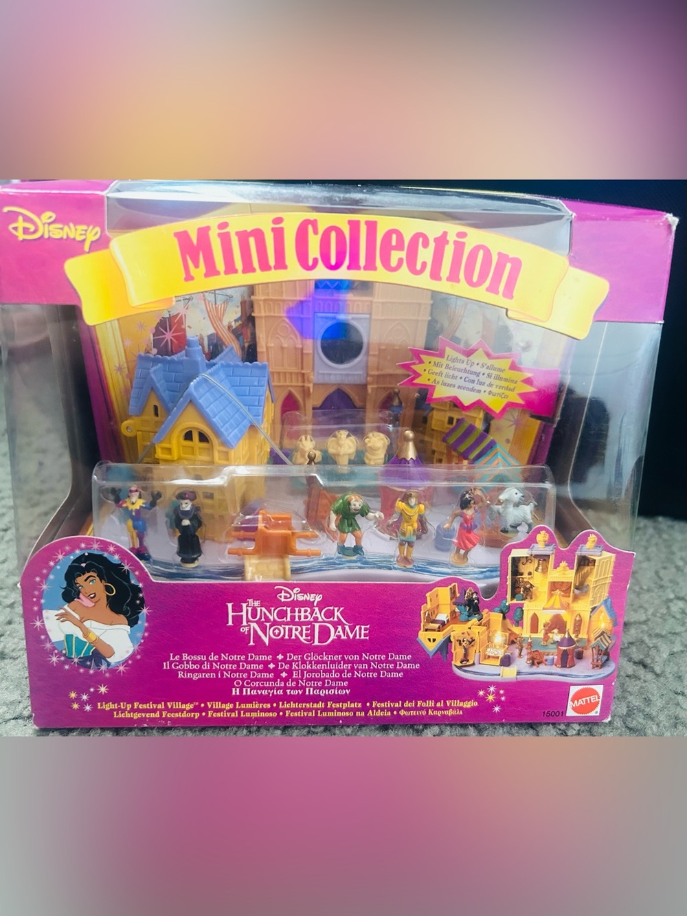 BNIB Polly pocket 1995 Mattel Disney Hunchback of Notre Dame mini collection